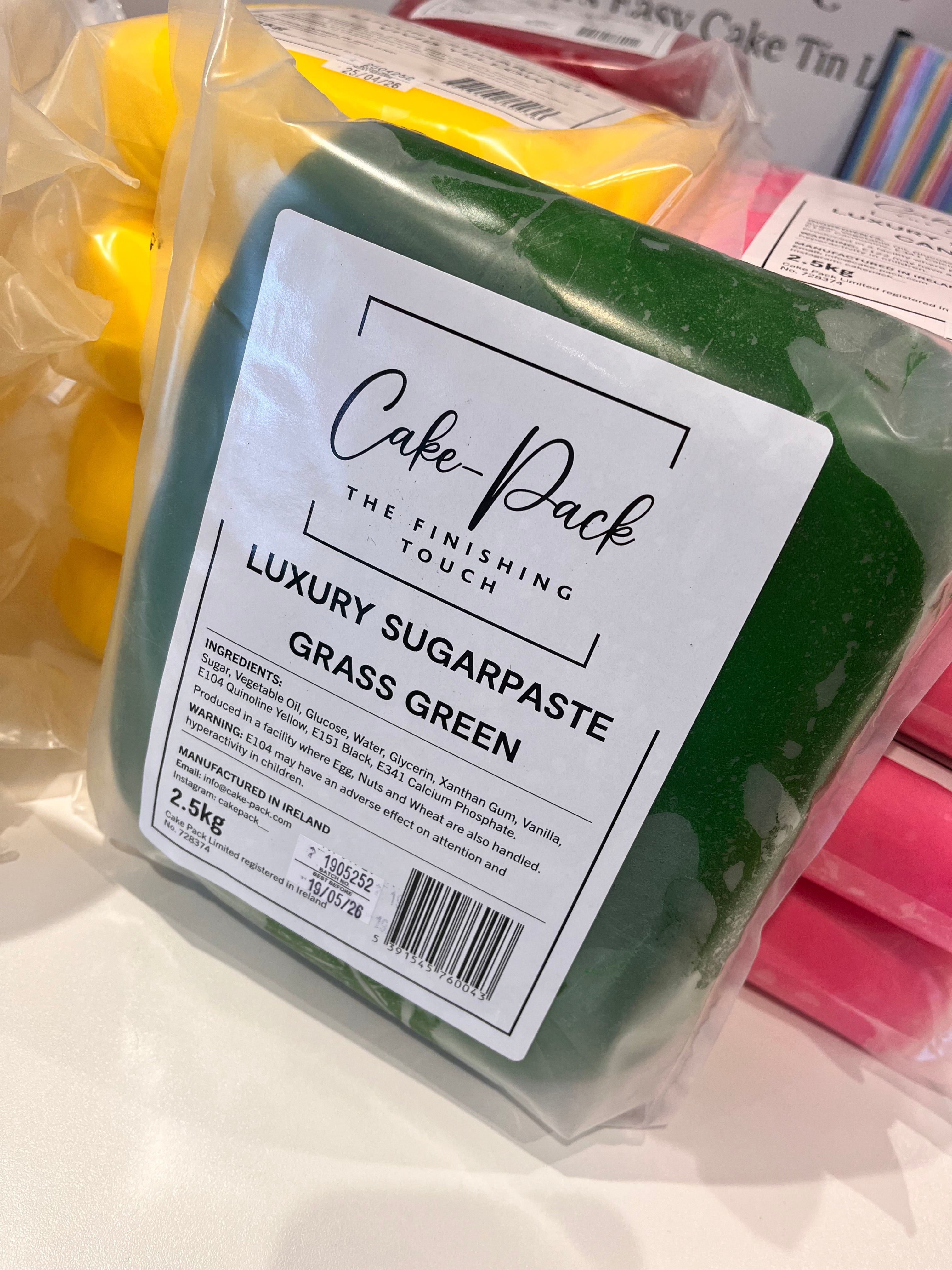 Cake - Pack Luxury Sugarpaste 2.5kg
