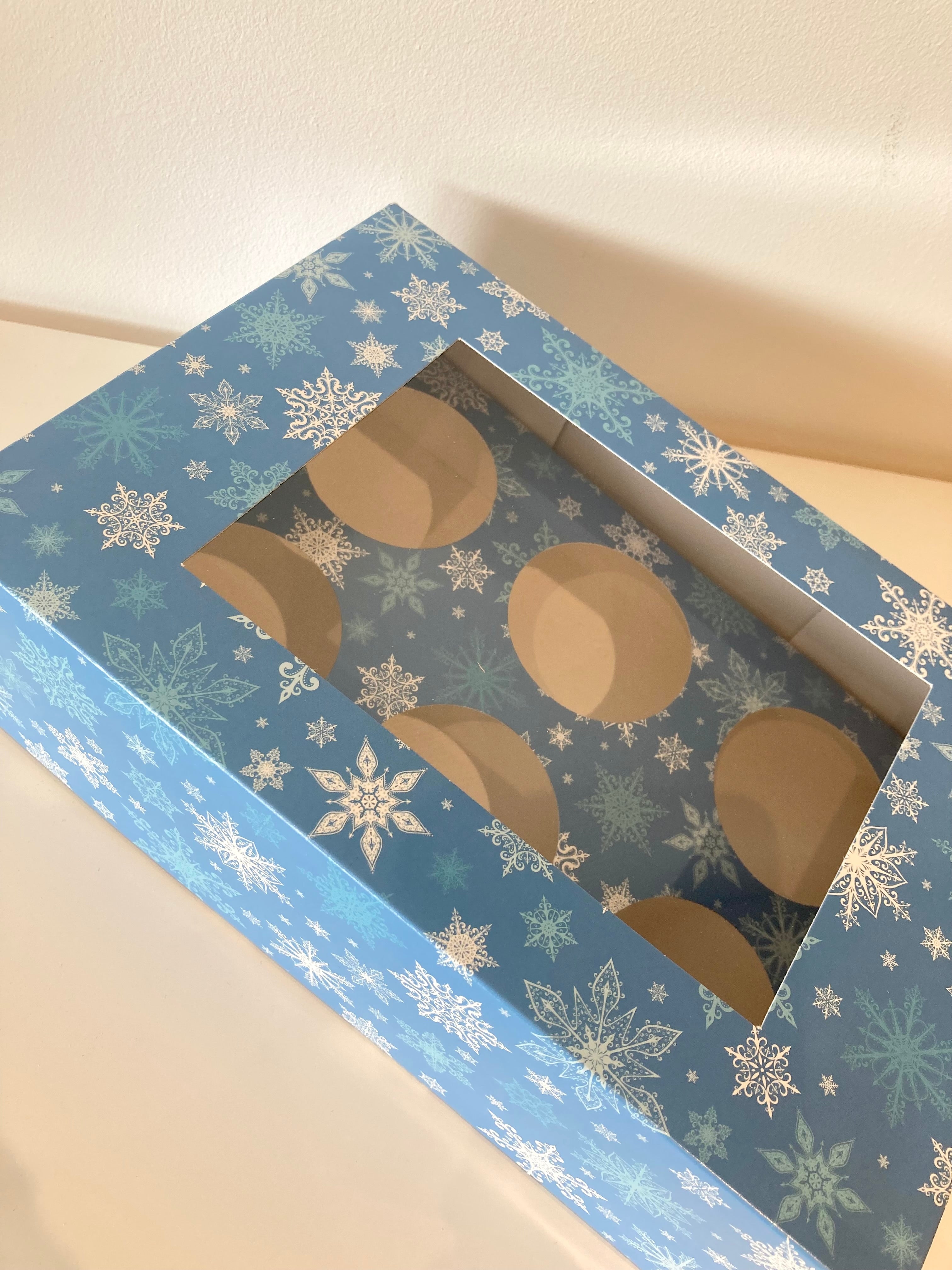 6 Cavity Blue Snowflake Cupcake Box