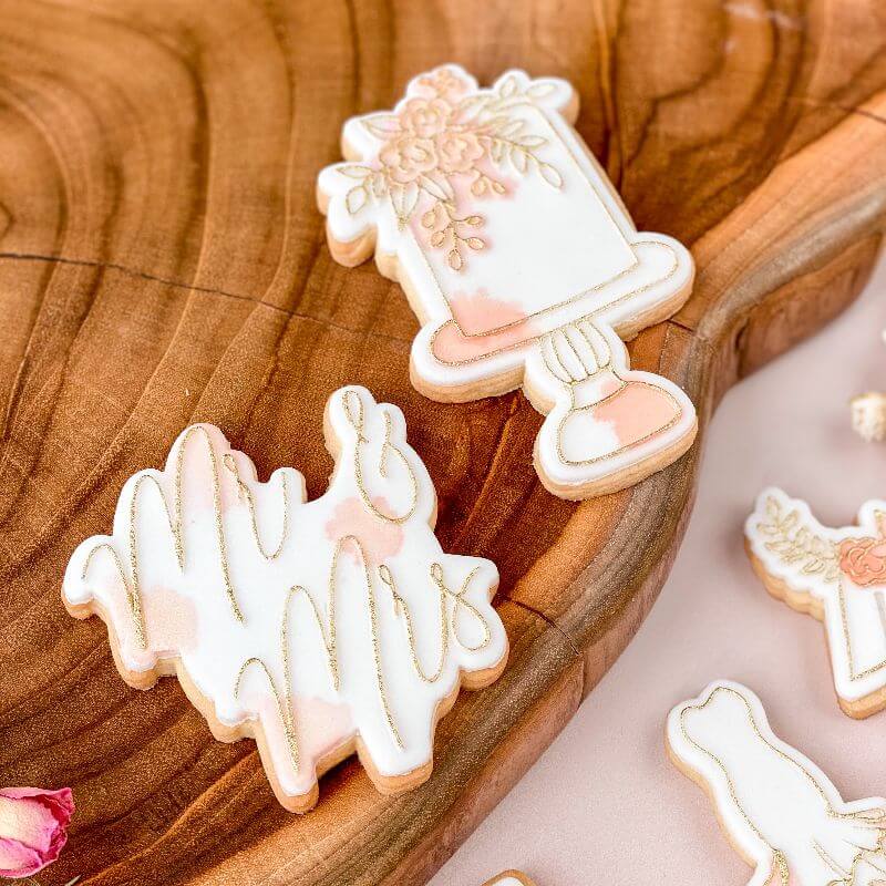 Mr & Mrs in Bluebell Font Wedding Cookie Cutter and Embosser